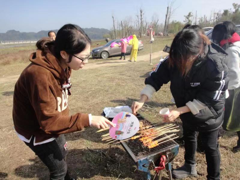 黃山眾逸-拓展團建燒烤活動